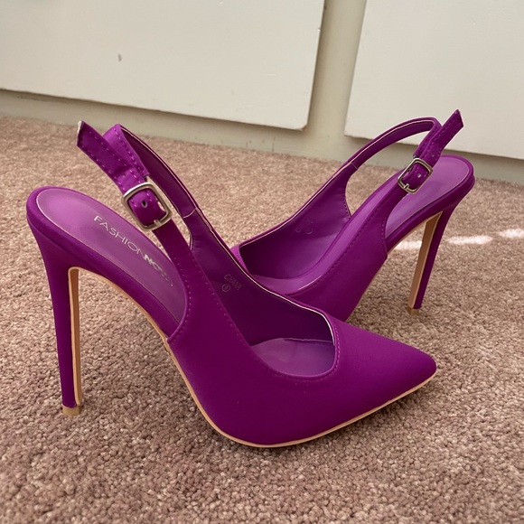 Fashion Nova Shoes - NWOT Purple point-toed heels